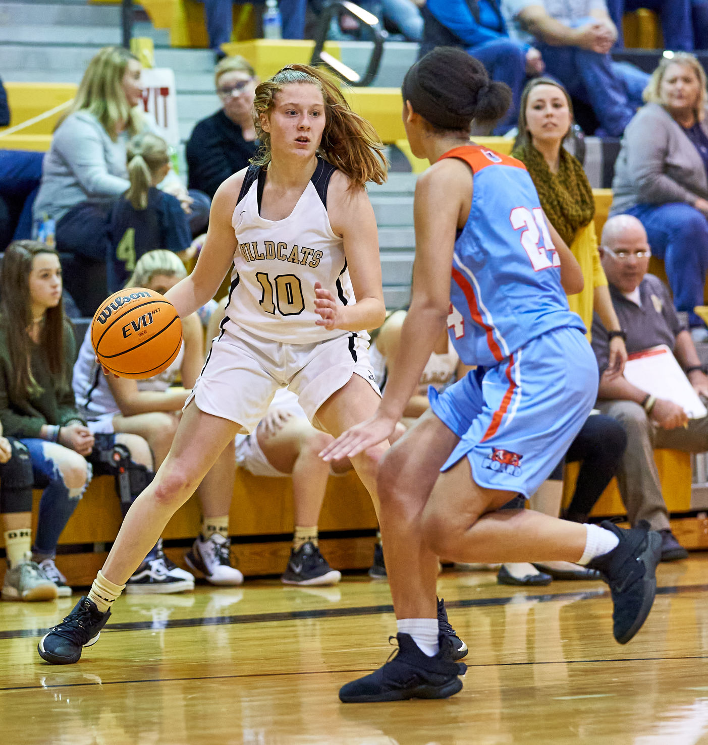 200103 DHS BBALL 19.jpg